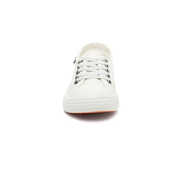 Rocket Dog Chow Chow Elsie Eyelet Women's Slip On Low Profile Pump Trainer White