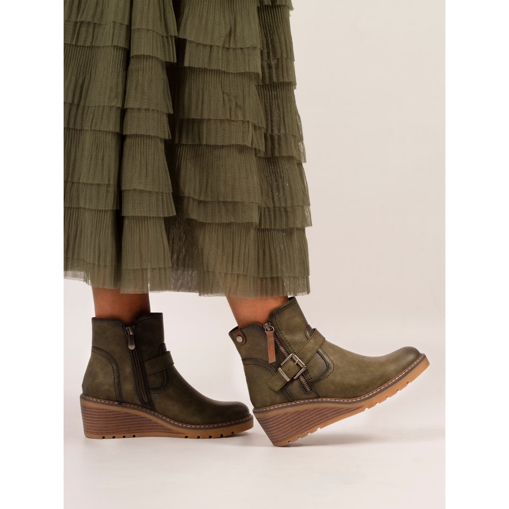 Lunar Cruz Women's Zip Up Wedge Ankle Boot Green