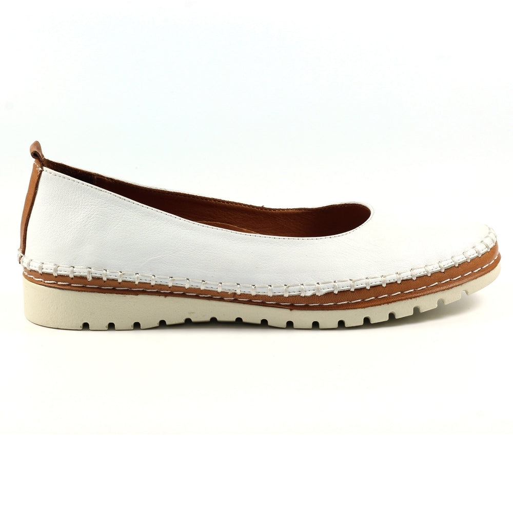 Lunar Dove Women's Slip On Leather Pump White