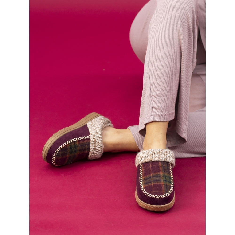 Lunar Emblaze Women's Fleece Lined Tartan Slipper Burgundy