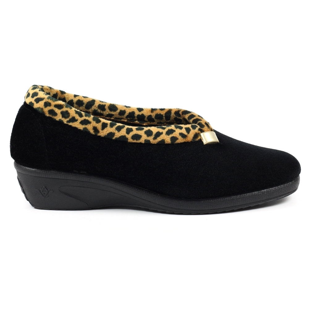 Lunar Paloma Women's Full Wedge Slipper Black MACHINE WASHABLE